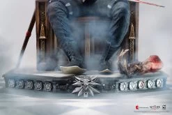 The Witcher 3: Wild Hunt - Geralt 1/6 Scale Statue -Toy Store 0011 001 W S Promo closesups highres 2048x2048 cc583762 54db 4bd4 9461 f1d8b983d1cf