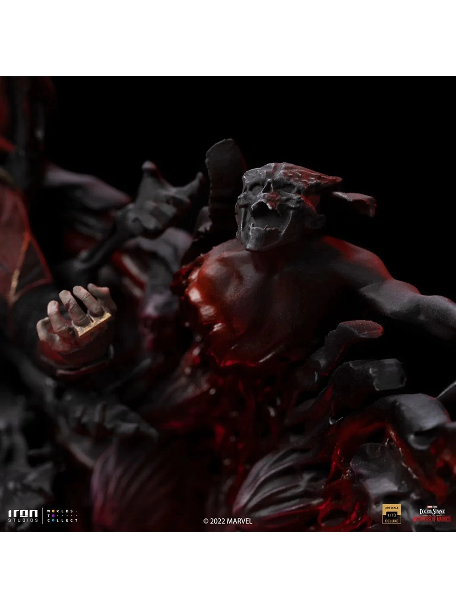 Iron Studios Doctor Strange 2: Multiverse Of Madness - Dead Strange Deluxe 1/10 Scale Statue 12 Iron Studios Doctor Strange 2: Multiverse Of Madness - Dead Strange Deluxe 1/10 Scale Statue - Image 10