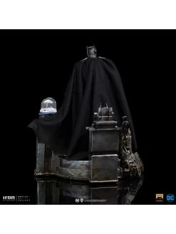 Iron Studios DC Comics - Batman Unleashed Deluxe 1/10 Scale Statue -Toy Store 202451 1536 2048