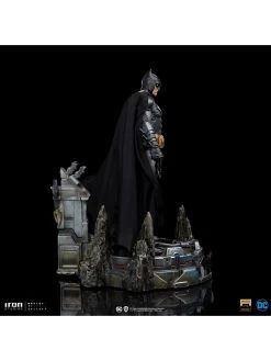 Iron Studios DC Comics - Batman Unleashed Deluxe 1/10 Scale Statue -Toy Store 202452 1536 2048