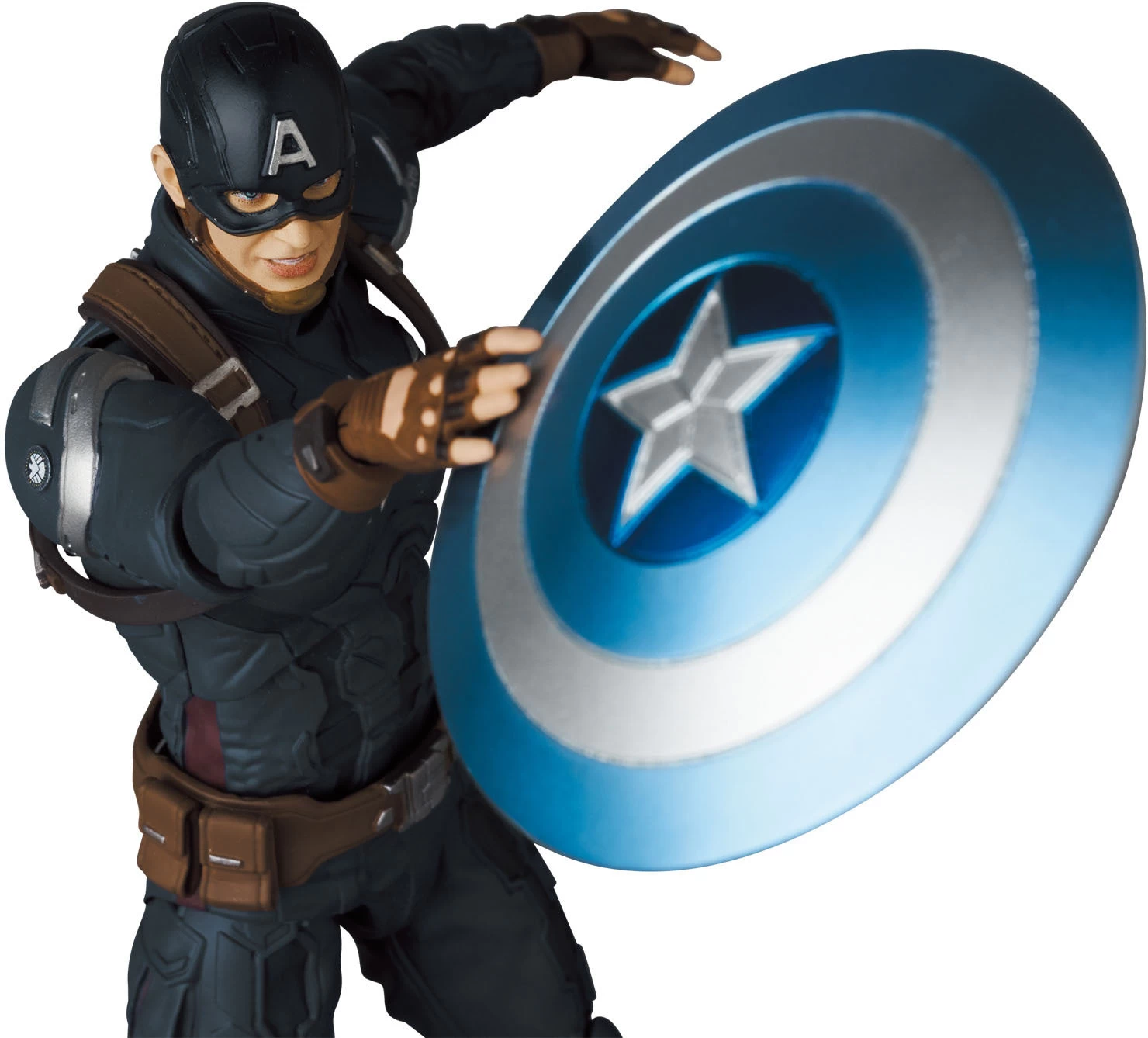 MAFEX Captain America: The Winter Soldier - Captain America (Stealth Suit) 4 MAFEX Captain America: The Winter Soldier - Captain America (Stealth Suit) - Image 2