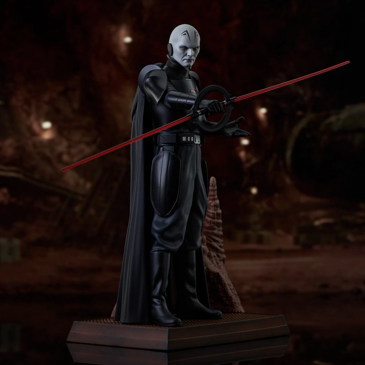 Star Wars: Obi-Wan Kenobi - Grand Inquisitor Premier Statue 4 Star Wars: Obi-Wan Kenobi - Grand Inquisitor Premier Statue - Image 2
