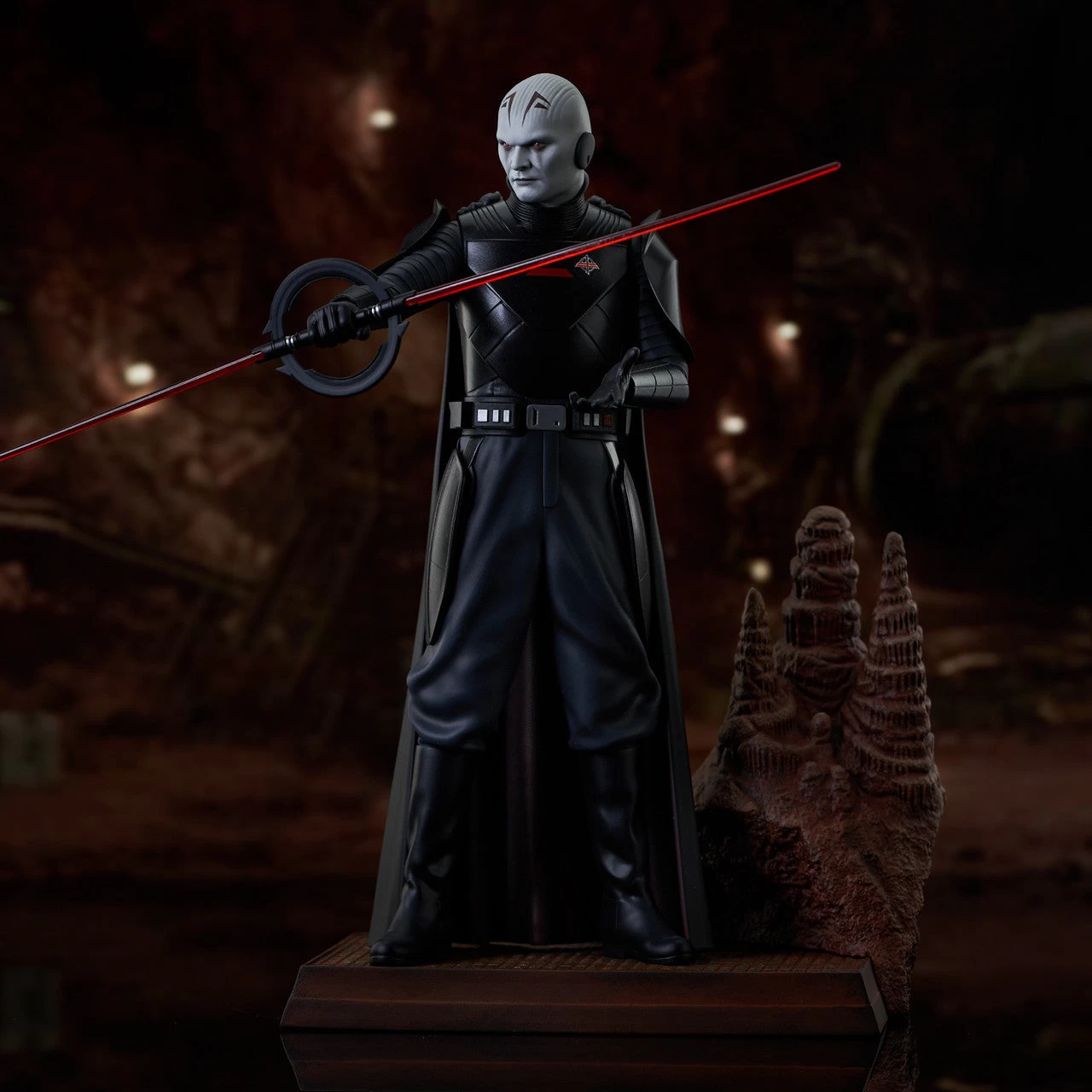 Star Wars: Obi-Wan Kenobi - Grand Inquisitor Premier Statue 5 Star Wars: Obi-Wan Kenobi - Grand Inquisitor Premier Statue - Image 3