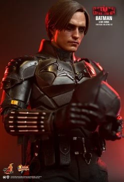 Hot Toys The Batman - Batman And Bat-Signal 1/6 Scale Set -Toy Store PD164639551247U