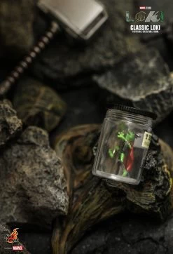 Hot Toys Loki - Classic Loki 1/6 Scale Figure -Toy Store PD1648698687MG5