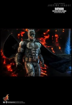 Hot Toys Zack Snyder's Justice League - Batman (Tactical Batsuit) 1/6 Scale Figure -Toy Store PD1663302141Kj8