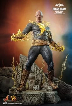 Hot Toys Black Adam (2022) - Black Adam Golden Armor Deluxe 1/6 Scale Figure