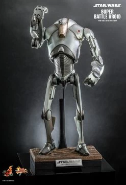 Hot Toys Star Wars Episode II: Attack Of The Clones - Super Battle Droid 1/6 Scale Figure