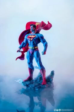 Superman (John Byrne) PVC 1/8th Scale Classic Statue -Toy Store Purearts Promo Superman 02 2048x2048 db08836b 7c70 4df6 b8f3 d65e0da9cd7a