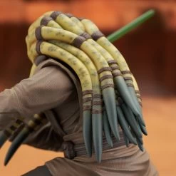 Star Wars: Attack Of The Clones - Kit Fisto Premier Statue -Toy Store SW KitFisto Premier 09 86952