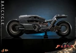 Hot Toys The Flash - Batcycle 1/6 Scale Collectible -Toy Store batcycle dc comics gallery 6478ca1d05a65