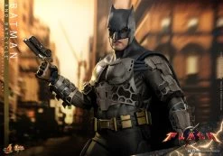 Hot Toys The Flash - Batman & Batcycle 1/6 Scale Figure Set -Toy Store batman and batcycle dc comics gallery 6478ce25b477b