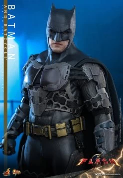 Hot Toys The Flash - Batman & Batcycle 1/6 Scale Figure Set -Toy Store batman and batcycle dc comics gallery 6478ce3d7d72f