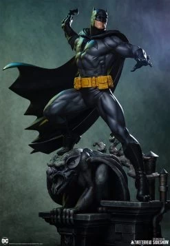 DC Comics - Batman (Black & Grey) 1/6 Maquette