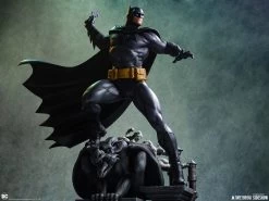 DC Comics - Batman (Black & Grey) 1/6 Maquette -Toy Store batman black and gray edition dc comics gallery 64b719d0097fc