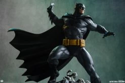DC Comics - Batman (Black & Grey) 1/6 Maquette -Toy Store batman black and gray edition dc comics gallery 64b719d0a301c