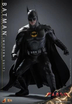 Hot Toys The Flash (2023) - Batman (Modern Suit) 1/6 Scale Figure -Toy Store batman modern suit marvel gallery 646f8d97be741