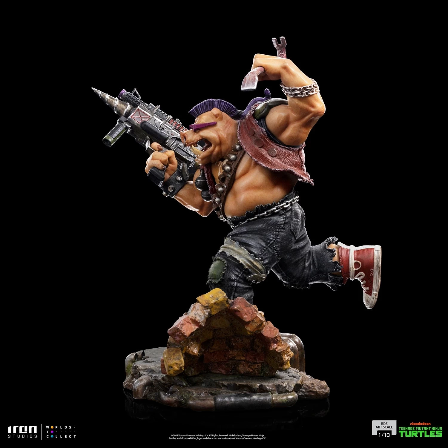 Iron Studios Teenage Mutant Ninja Turtles - Bebop 1/10 Scale Statue 7 Iron Studios Teenage Mutant Ninja Turtles - Bebop 1/10 Scale Statue - Image 5