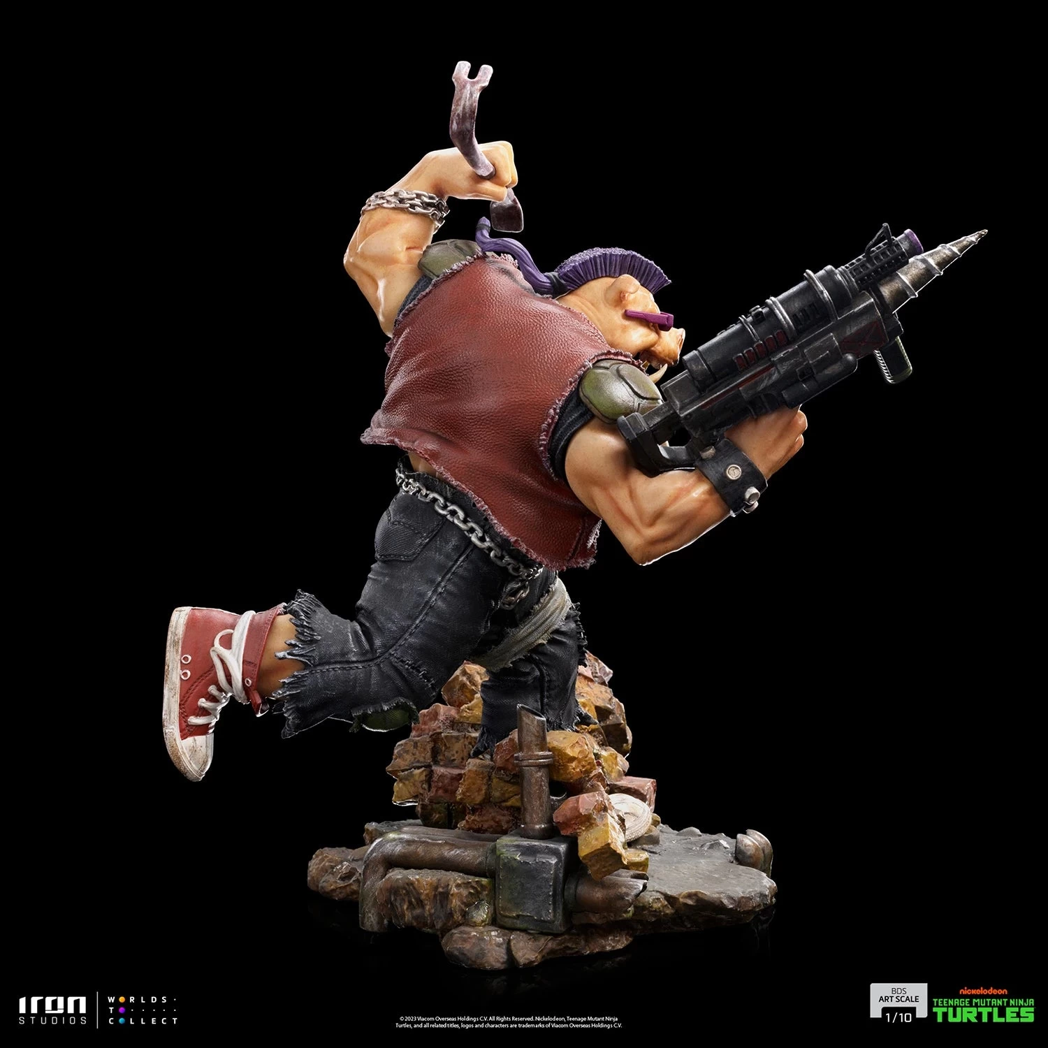 Iron Studios Teenage Mutant Ninja Turtles - Bebop 1/10 Scale Statue 9 Iron Studios Teenage Mutant Ninja Turtles - Bebop 1/10 Scale Statue - Image 7