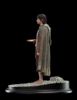 Weta Workshop The Lord Of The Rings - Frodo Baggins, Ringbearer Classic Series 1/6 Scale Statue -Toy Store d774f01e b721 4db4 9a86 c2658ff2f7ea