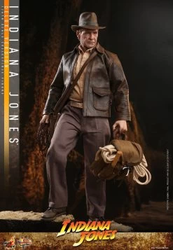 Hot Toys Indiana Jones And The Dial Of Destiny - Indiana Jones Deluxe 1/6 Scale Figure -Toy Store indiana jones deluxe version indiana jones gallery 649f428f29254