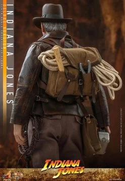 Hot Toys Indiana Jones And The Dial Of Destiny - Indiana Jones Deluxe 1/6 Scale Figure -Toy Store indiana jones deluxe version indiana jones gallery 649f4290b0925