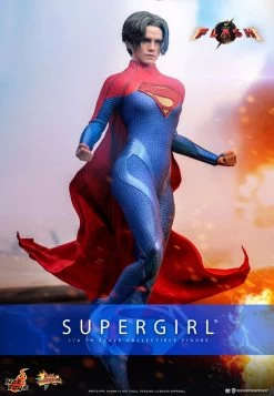 Hot Toys The Flash - Supergirl 1/6 Scale Figure