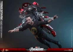 Hot Toys Avengers - Tony Stark (Mark VII Suit-Up) 1/6 Scale Figure -Toy Store tony stark mark vii suit up version marvel gallery 64c146bbb624a