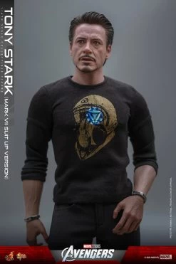 Hot Toys Avengers - Tony Stark (Mark VII Suit-Up) 1/6 Scale Figure -Toy Store tony stark mark vii suit up version marvel gallery 64c146c0e94e2